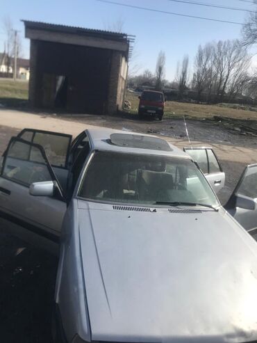 авто через банк: Mazda 626: 1986 г., 2 л, Механика, Бензин