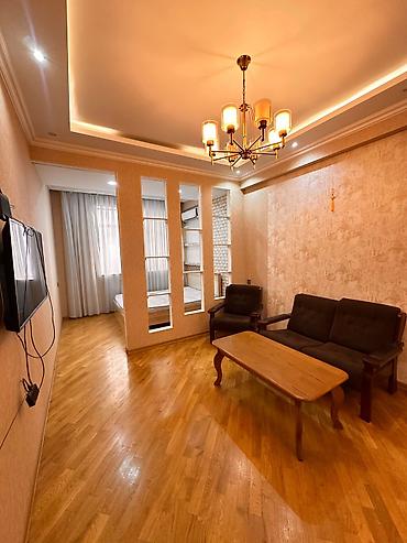 lokbatanda ev satisi: 🏢 SEVİNC MTK KOMPLEKSİNDƏ MƏNZİL SATILIR! 📍 Biznes Universitetinin — 7