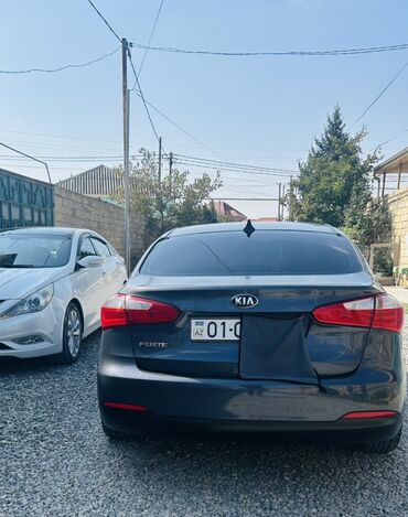 Kia: Kia Forte: 1.8 l | 2015 il Sedan — 15