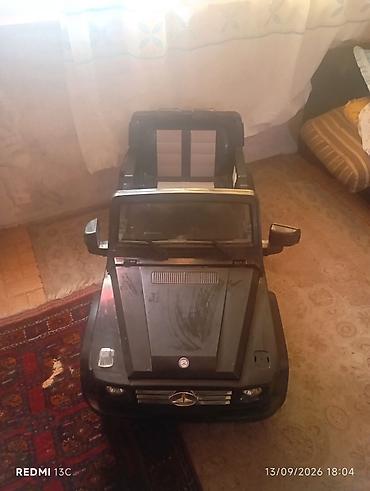 Uşaq üçün elektrik maşınları: Uşaq üçün elektrikli minik maşını – Mercedes G-Class üslubunda, qara — 2