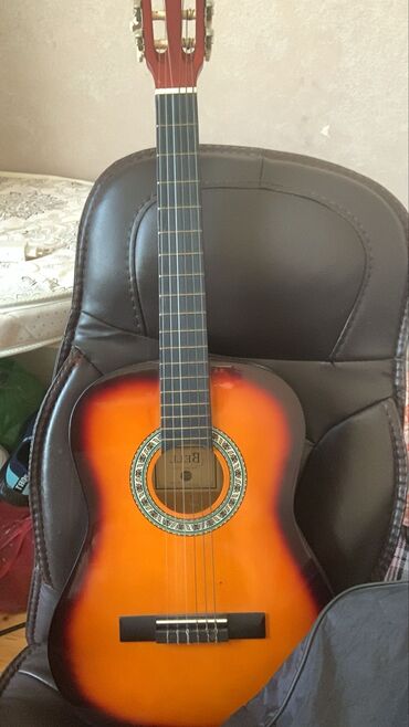 Pianolar: 100 Azn heç bir problemi
Yoxdur. Unvan masazır tecili satılır