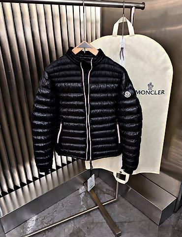 пуховики монклер: Легкий пуховик Moncler - Модель: стеганая куртка без капюшона с — 8