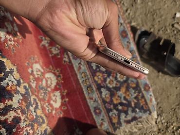 4 qeyd edin: Salam iphone 8 ekrani dəyişib arginala kunopkası işləmor amma barmağ — 1