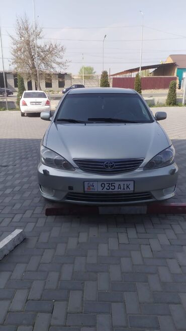 Toyota Camry: 2005 г., 2.4 л, Механика, Бензин, Седан