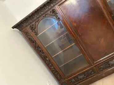 Stilske vitrine: Chippendale Stara stilska biblioteka / kabinetska vitrina 📚✨ Stara na lalafo.rs — 7 Stilske vitrine: Chippendale Stara stilska biblioteka / kabinetska vitrina 📚✨ Stara — 7