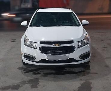 chevrolet cruze motor: Chevrolet Cruze sedan – ağ rəng, şəhər və magistral üçün rahat və — 6