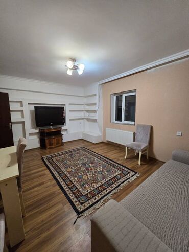 Həyət evləri və villaların satışı: 2 otaqlı, 70 kv. m, Yeni təmirli
