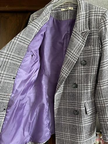 asbaz geyimi: Qadınlar üçün klassik qəfəslı naxışlı blazer - Rəng: boz, qara və ağ — 1