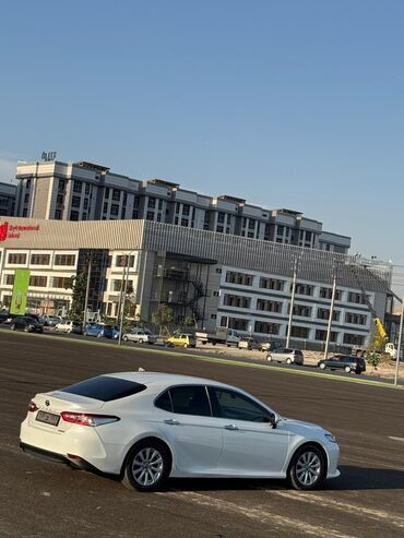 авто в рассрочку fit: Toyota Camry: 2019 г., 2.5 л, Автоматические, Гибрид, Седан