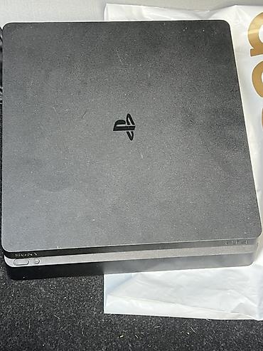 pse 4: Sony PlayStation 4 (PS4) – Slim versiya, model CUH-2216A Komplekt: - — 3