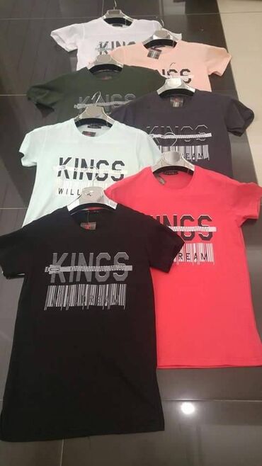 Futbolka və maykalar: Gundəlik geyimlər mağazası geniş asartmentli qadin,kişi uşaq — 24