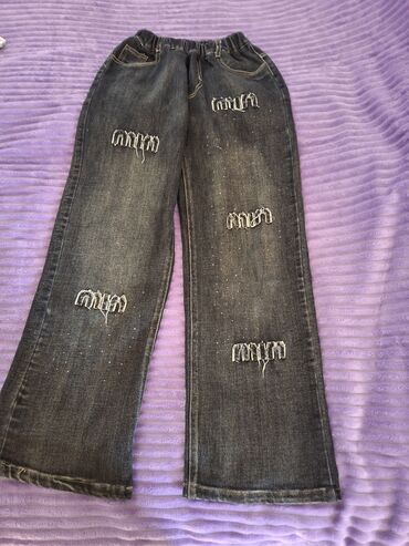 детская обувь полуботинки: Uşaq üçün tünd maviyə yaxın rəngdə cins şalvar. - Model: geniş kəsim lalafo.az -da детская обувь полуботинки: Uşaq üçün tünd maviyə yaxın rəngdə cins şalvar. - Model: geniş kəsim