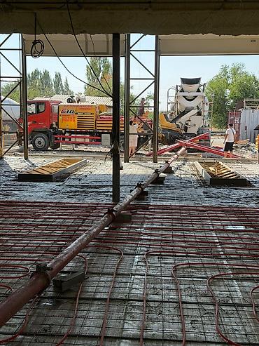 водопроводный насос: Услуга: Автобетононасос (стационарный насос на шасси) для прокачки — 10