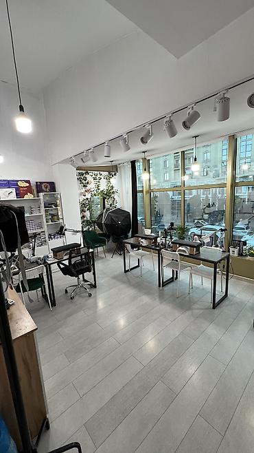сдаю салон коасоты: Аренда кабинетов в салонах красоты, 25 м², Для лешмейкера, Для мастера по маникюру — 3