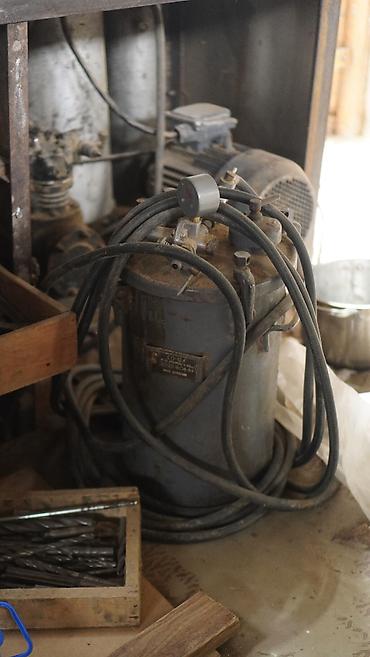 Другое оборудование для бизнеса: Продаю станки, инструменты, оборудование Сверлильные станки Тиски — 9