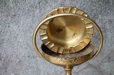 Stare vaze i dekor: Vintage Visoke Luksuzne Mesingane Stojeće pepeljare Art Deco — 8