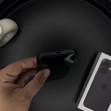 nothing iphone: IPhone 16, Б/у, 256 ГБ, Черный, Чехол — 5