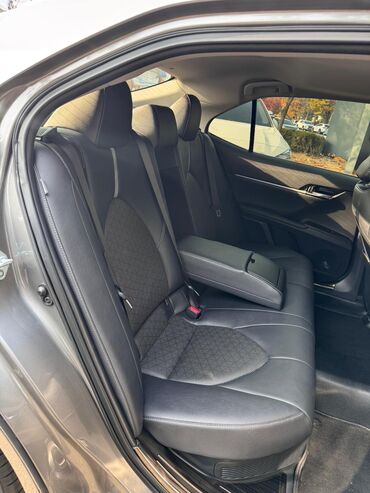 Toyota: Toyota Camry: 2021 г., 2.5 л, Автомат, Гибрид, Седан — 10