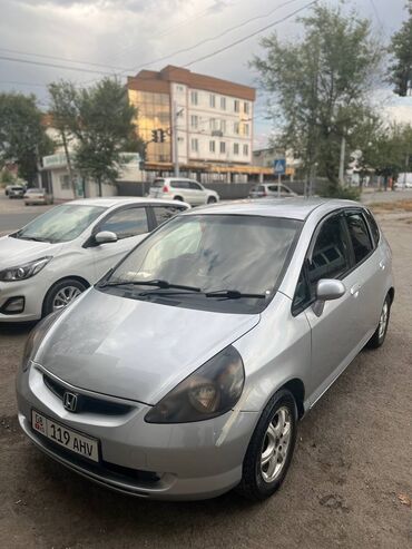 рено логен: Honda Fit: 2002 г., 1.3 л, Вариатор, Бензин, Хэтчбэк