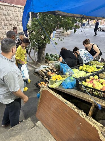 hazır biznes dönərxana: Bakıxanov aygün mall üzbə üz meyvə tərəvəz hazır biznes kimi satılır