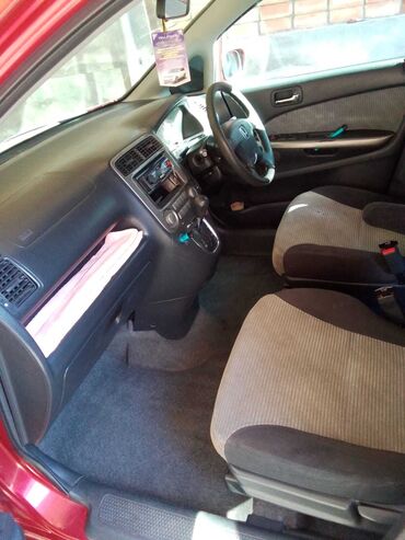 кичинекей машина: Honda Stream: 2002 г., 1.7 л, Автомат, Бензин, Вэн/Минивэн
