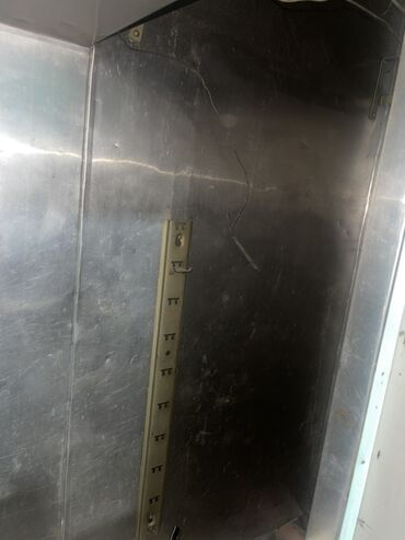 холодильных оборудований: Промышленный холодильный шкаф (двухсекционный, металлический корпус)