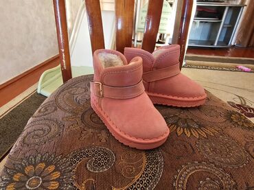 фирменная ортопедическая обувь: В хорошем состоянии…Детские зимние угги/ботинки - Цвет: розовый
