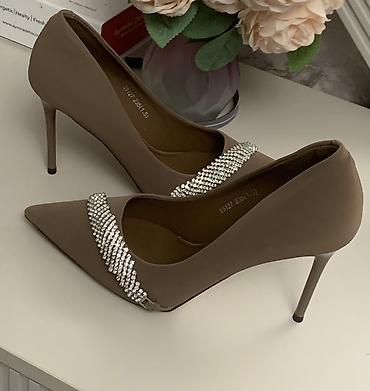 Tuflilər: Her biri cemi 30 azn‼️👌🏻😍 Her ikisi Bahali alinib, 1 defe 2 saat — 4