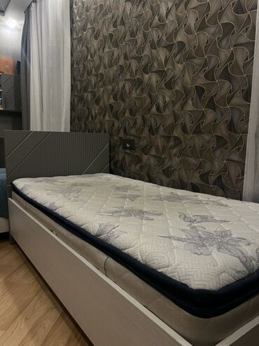 Çarpayılar: Təknəfərlik çarpayı, Bazasız, Matras ilə, Siyirməsiz