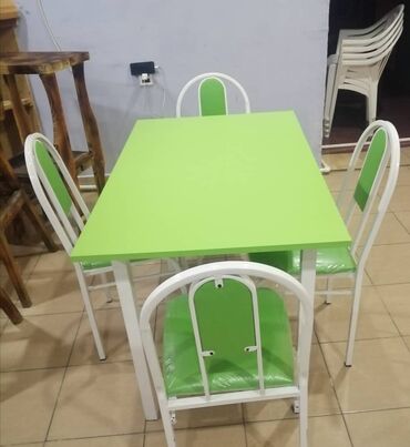 Masa və oturacaq dəstləri: Mətbəx üçün, Yeni, Açılmayan, Kvadrat masa — 23