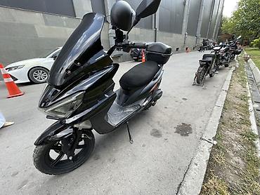 мото кийим: Макси-скутер 175 куб. см, Бензин, Колдонулган — 1