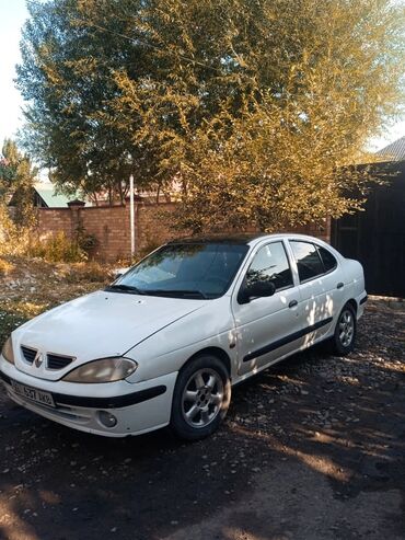 Renault: Renault Megane: 2000 г., 2 л, Механика, Бензин, Седан