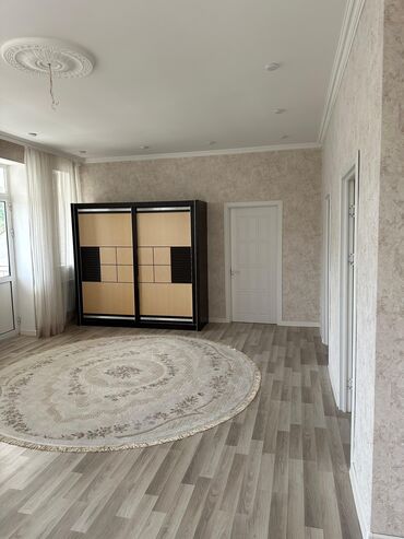 Günlük kirayə evlər: 250 kv. m, 5 otaqlı, Qaz, İşıq, Su — 15