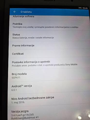 Tableti: Sony Xperia tablet sa originalnom futrolom - Ekran: 8” (prikaz — 5
