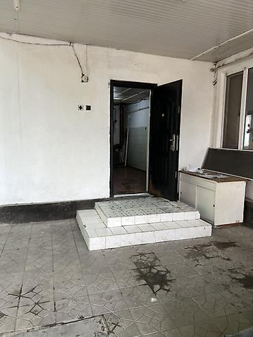 Продажа коттеджей и домов: Дом с большим крытым двором и отдельным въездом через распашные — 2