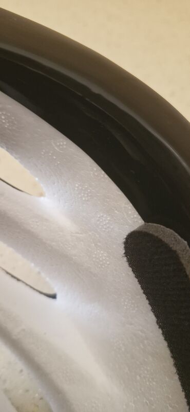 Velosiped aksesuarları: Her biri icinde qolcuq kask dizciy əlcık istifade olunmayib sadece — 6