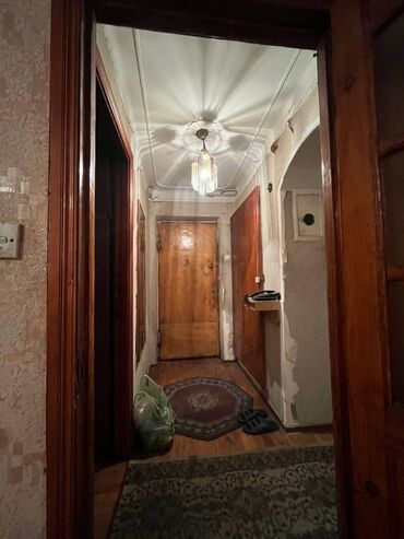 Uzunmüddətli kirayə mənzillər: Nizami rayonu, Rüstəm Rüstəmov 17 küçəsi, Xəzər üniversitetinin — 5