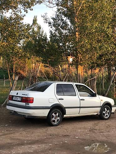лобовое стекло шаран: Volkswagen Vento: 1993 г., 1.8 л, Механика, Бензин, Седан — 4