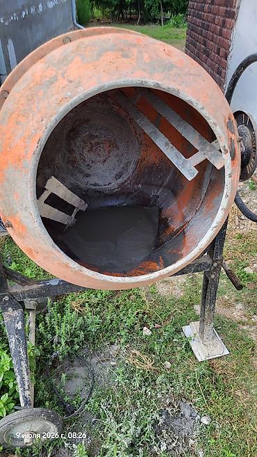 Beton qarışdıranlar: Elektrik betonqarışdıran (beton mikseri) - Portağal rəngli polad — 1