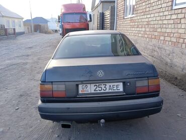 volkswagen passat машына: Volkswagen Passat: 1988 г., 1.8 л, Механика, Бензин, Седан