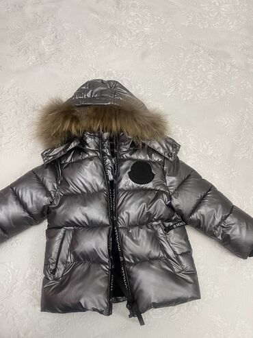 пут кийим: Детская зимняя куртка размер L на 3-4 года, в отличном состоянии