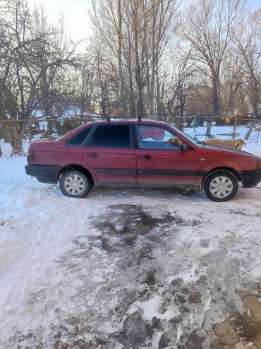 авто телешка: Volkswagen Passat: 1988 г., 1.8 л, Механика, Бензин, Седан