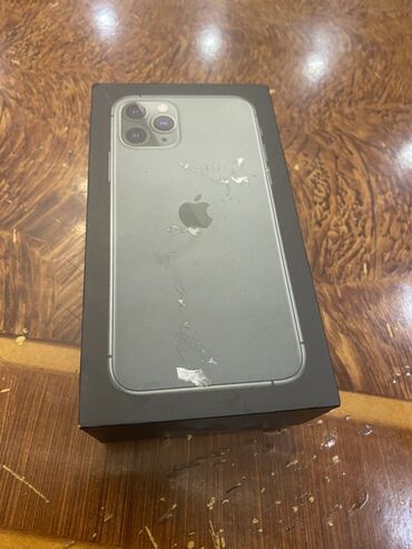 Apple iPhone: IPhone 11 Pro — 3