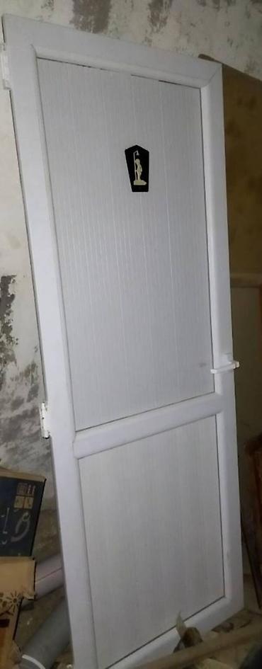 qapi plastik: Plastik qapı. *Bize teref,sola acilir.Sekildeki lekeler asanliqla — 1