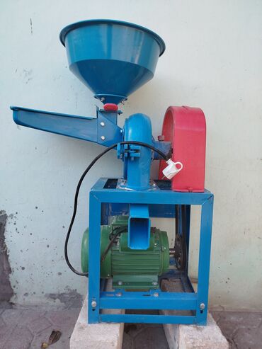 купить измельчитель сена бу: Yem üyüdən aparat Təcili satılır, təzə kimidir, bir dəfə istifadə