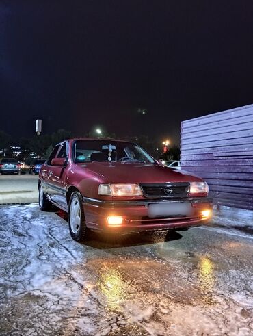 автомобиль фольксваген поло: Opel Vectra: 2 л | 1995 г. 277300 км Хэтчбэк