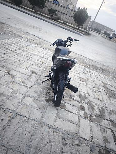 baic m60 ehtiyat hisseleri: Kafe-racer/streeter üslubunda qara motosiklet Xüsusiyyətlər: - Tək — 6