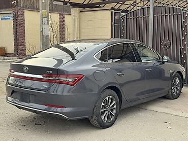 BYD: BYD Qin: 2020 г., 1.5 л, Вариатор, Электромобиль, Седан — 4