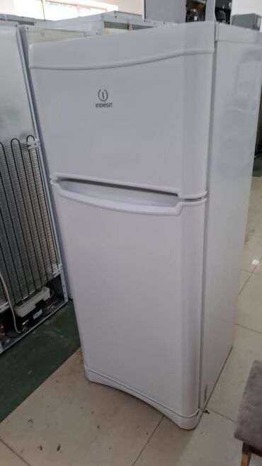 Soyuducular: 2 qapılı Indesit Soyuducu Satılır, rəng - Ağ