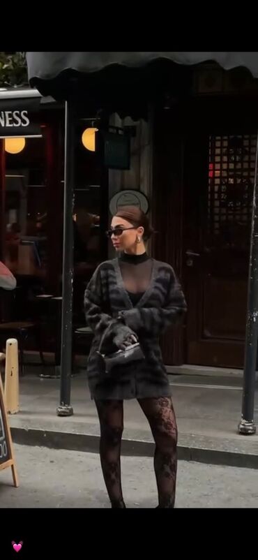 Džemperi, kardigani: Univerzalna velicina 3500 dinara — 3